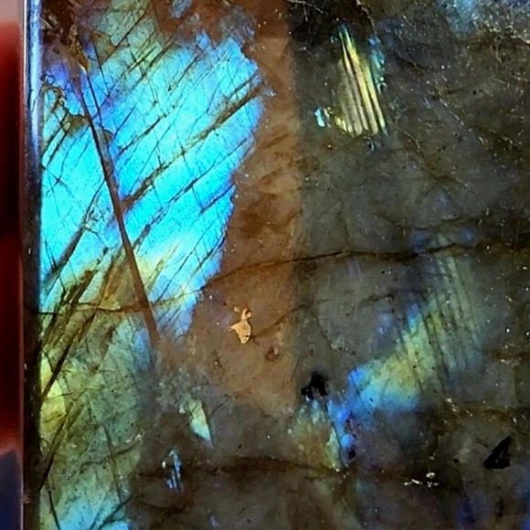 Big Bright Beauty! Large Labradorite Free-form - Picture 10 of 17